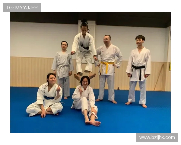 空手道比赛规则详解:从基本技巧到裁判判定的全面指南 空手道比赛规则详解:从基本技巧到裁判判定的全面指南