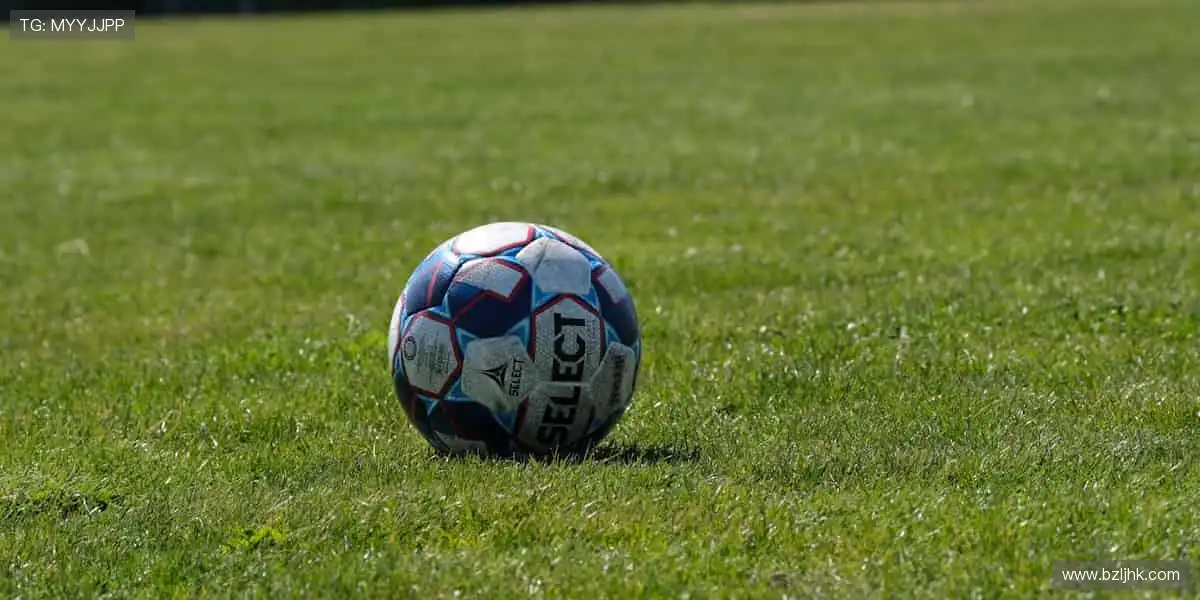 💥实时弹幕互动，与全球球迷共沸腾！⚽️